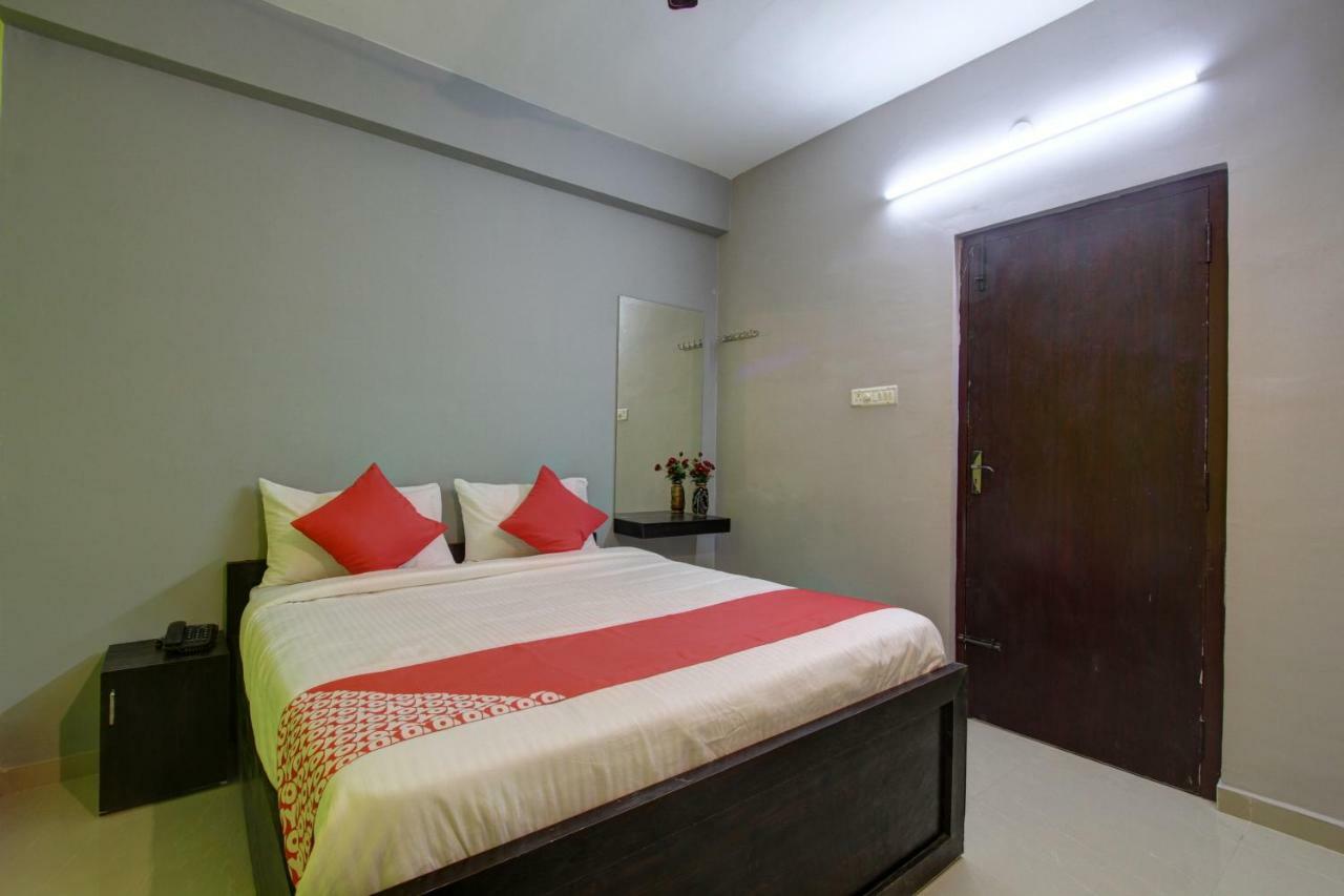 Oyo 30971 Gm Grande Hotel Madukkarai Exterior photo